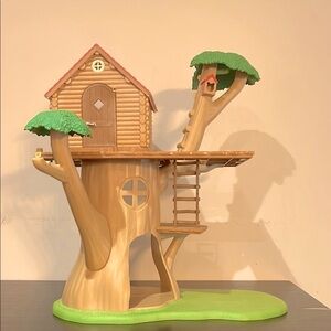 Sylvanian Families Calico Critters Adventure Treehouse